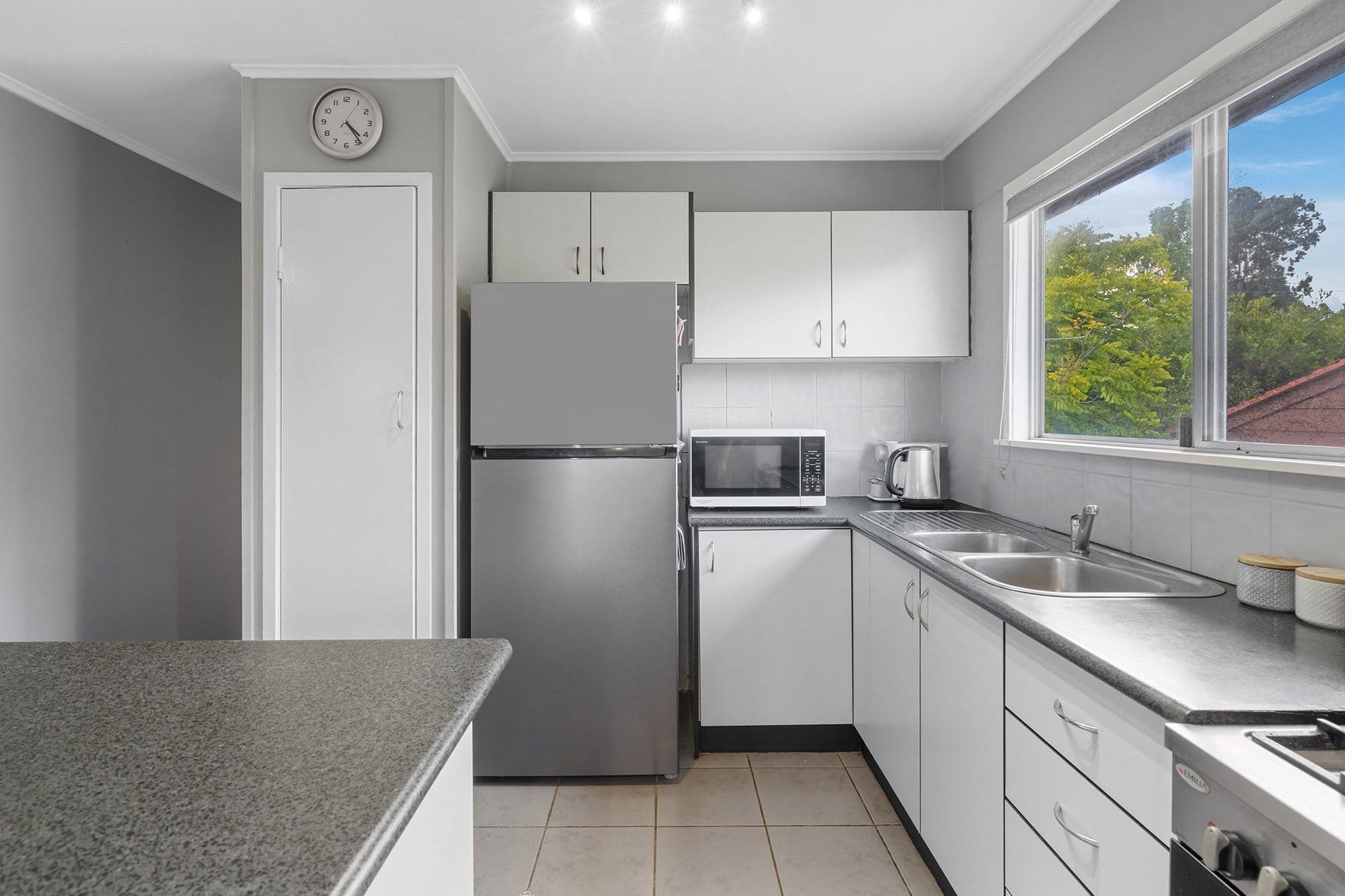 2 Birch Street, Kingston QLD 4114, Kingston - Thumbnail 2