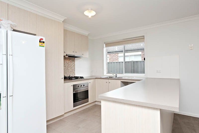 34 Jonah Parade, DEER PARK VIC 3023, Deer Park - Thumbnail 2