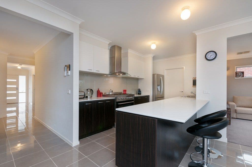 11 Eminence Way, CRAIGIEBURN VIC 3064, Craigieburn - Thumbnail 3