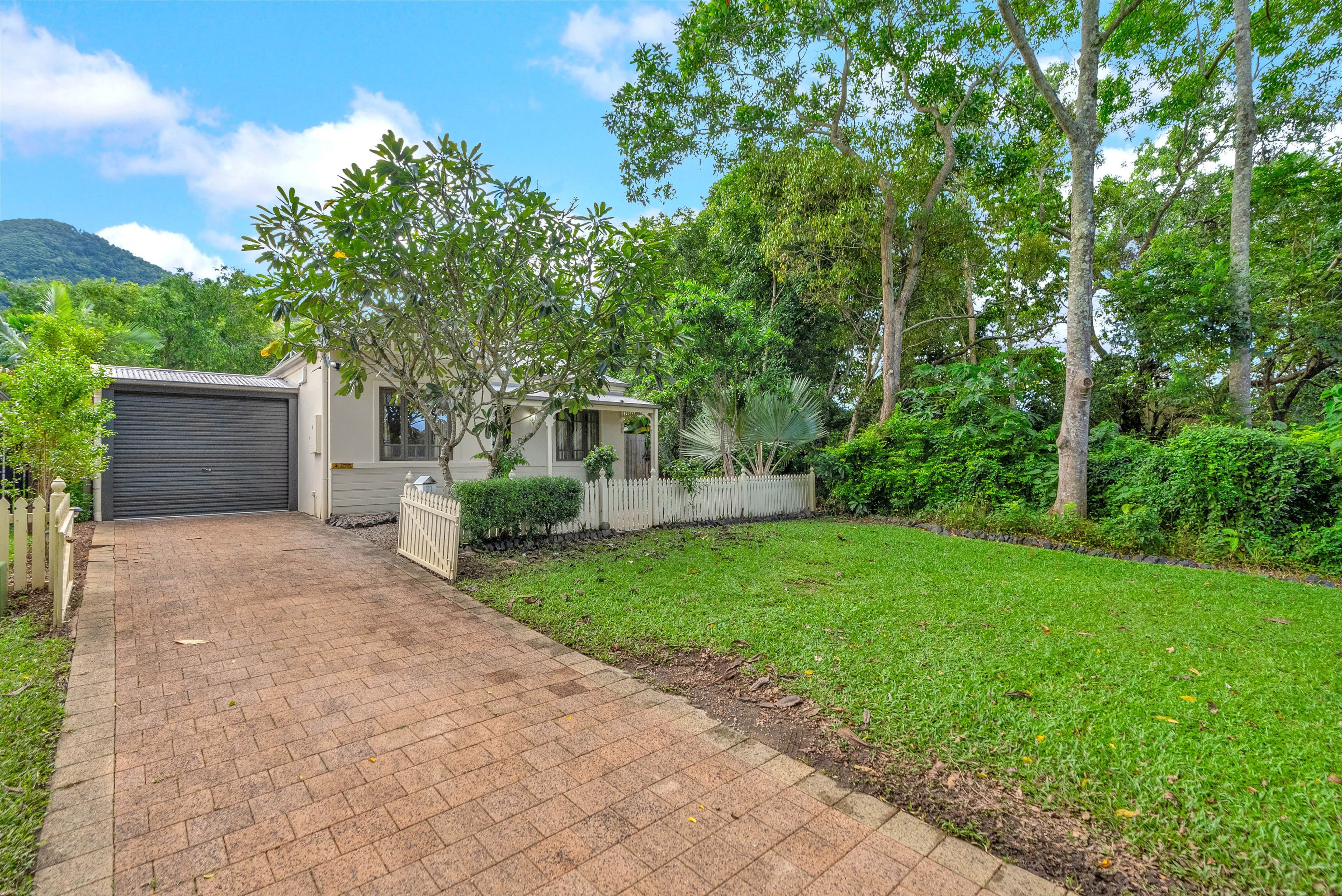 21 Hispida Court, Mount Sheridan QLD 4868, Mount Sheridan - Thumbnail 2