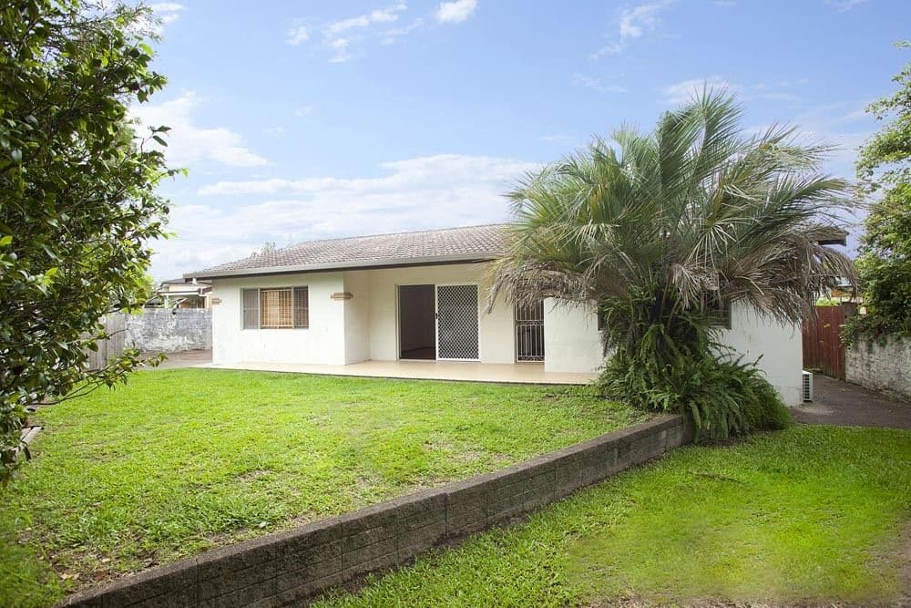 1 Starcross Street, MACGREGOR QLD 4109, Macgregor - Image 1