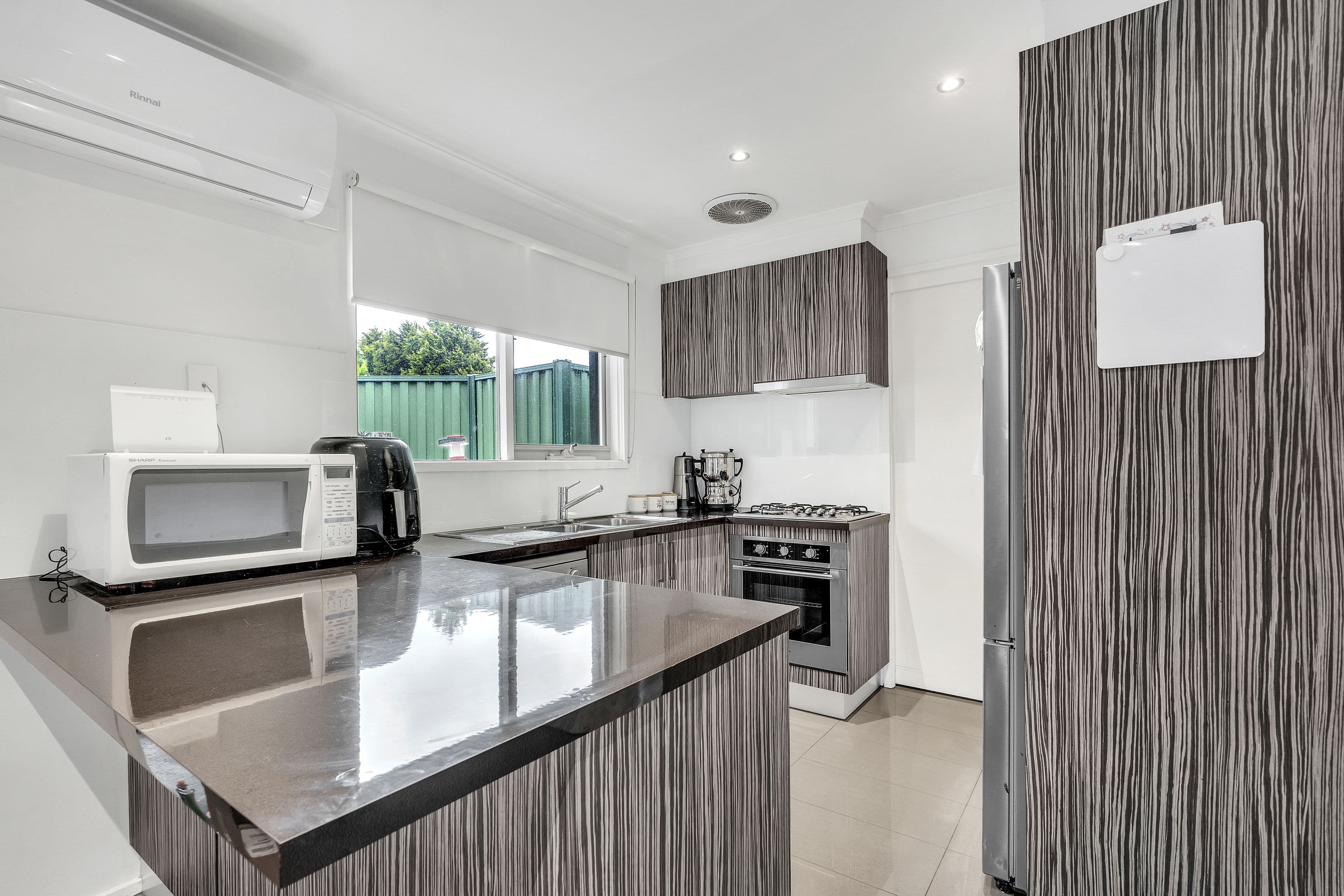 23 Amesbury Avenue, Craigieburn VIC 3064, Craigieburn - Thumbnail 5