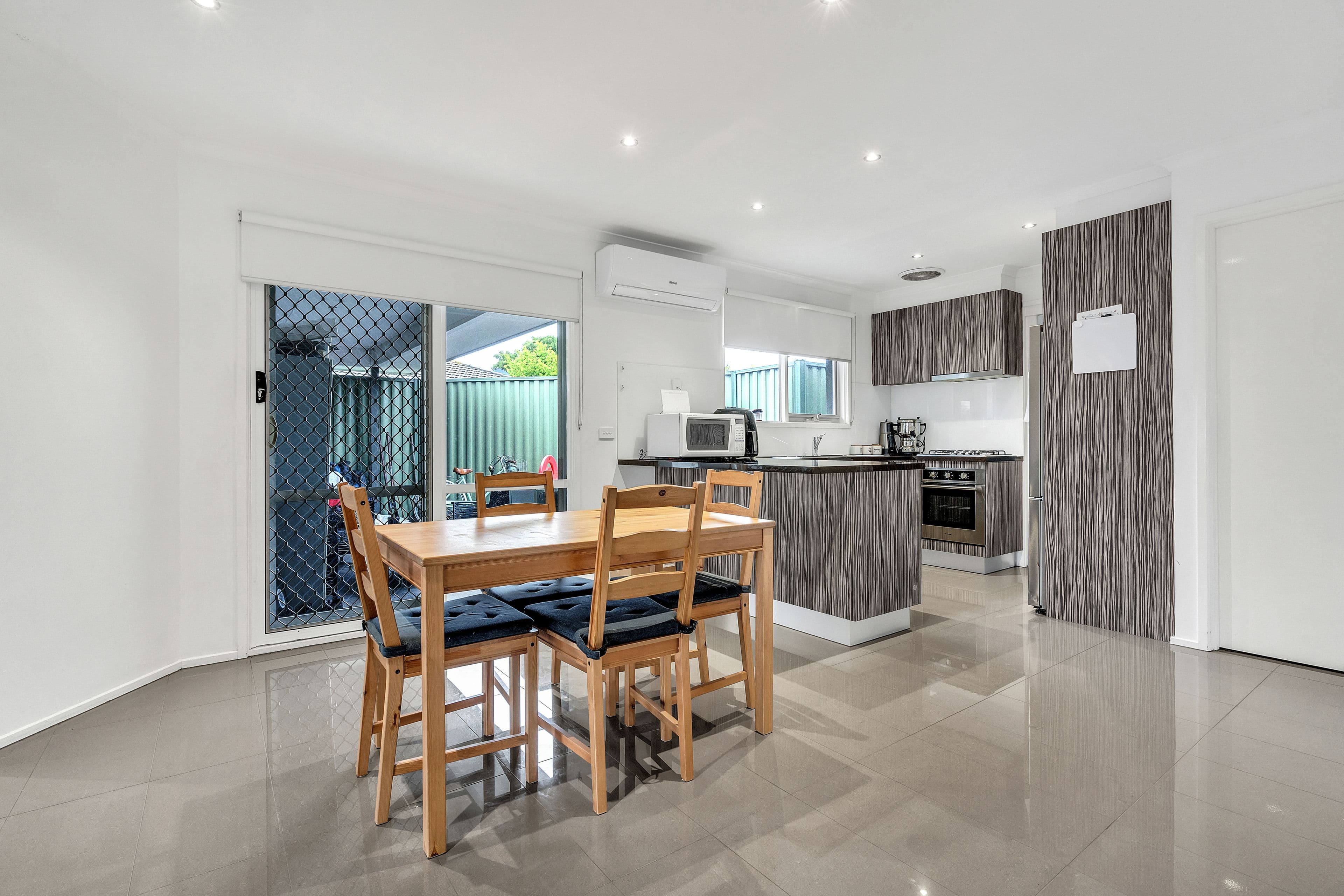 23 Amesbury Avenue, Craigieburn VIC 3064, Craigieburn - Thumbnail 7