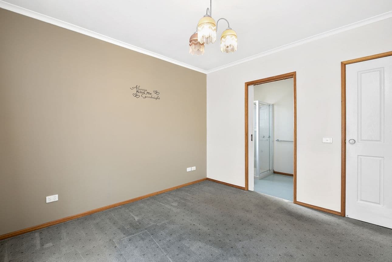 77 Cloverdale Drive, Corio VIC 3214, Corio - Thumbnail 4