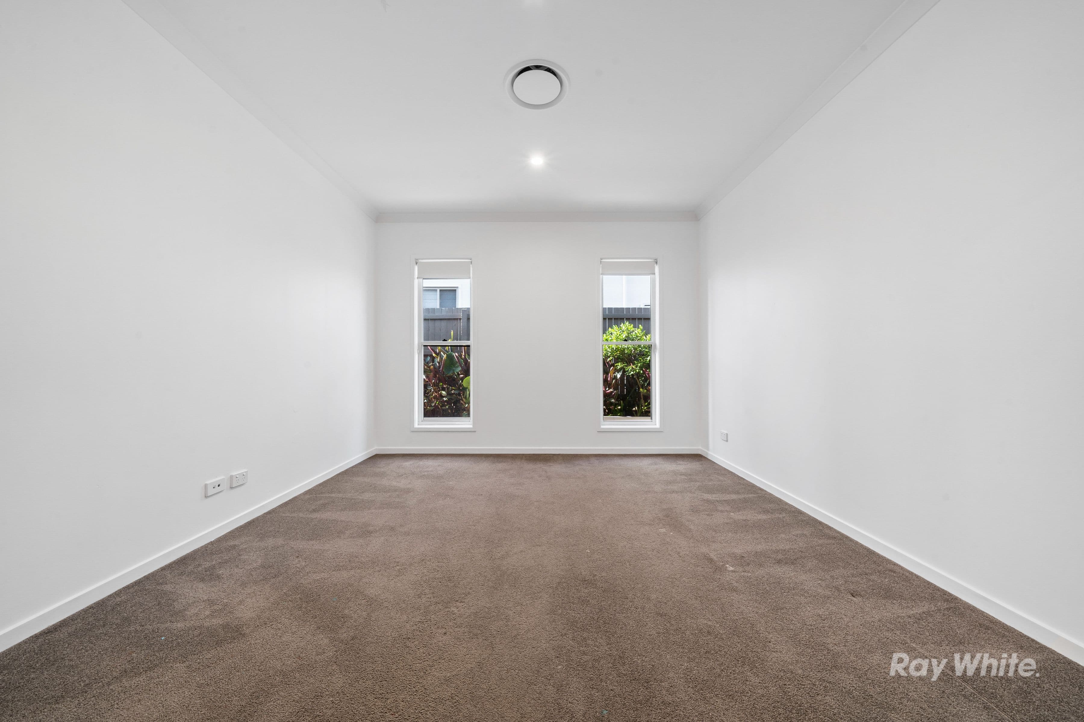 5 Vine Way, Greenbank QLD 4124, Greenbank - Thumbnail 8