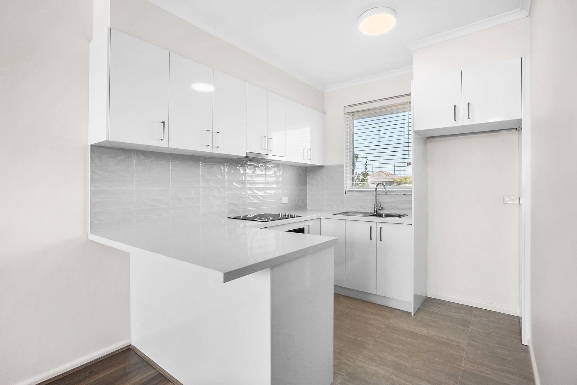 4/87 Como Parade East (enter via Seventh St), Parkdale, VIC, 3195, Parkdale - Thumbnail 2