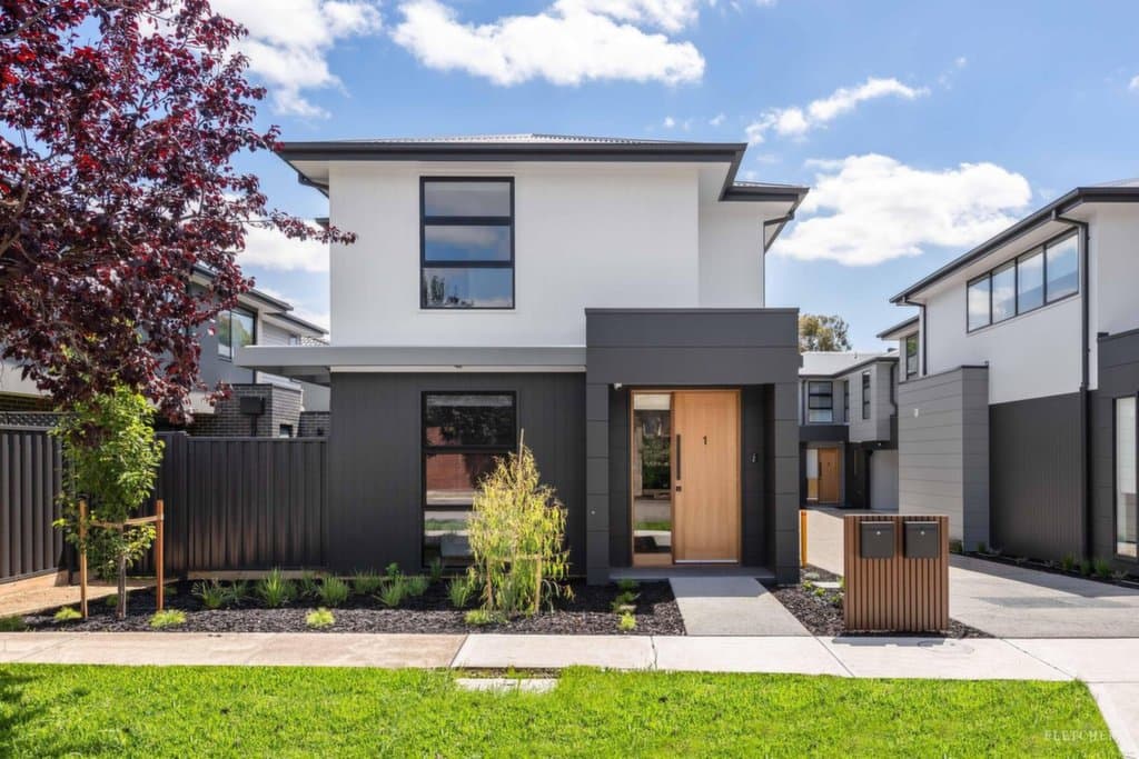 2/2 Joseph Street, Bundoora - Image 1