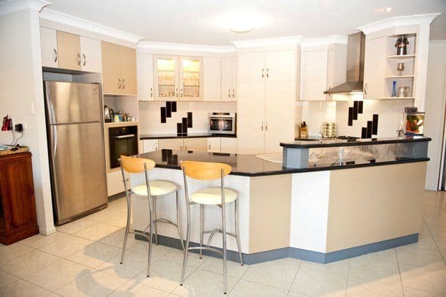 7 Helga Court, GLENELLA QLD 4740, Glenella - Thumbnail 2