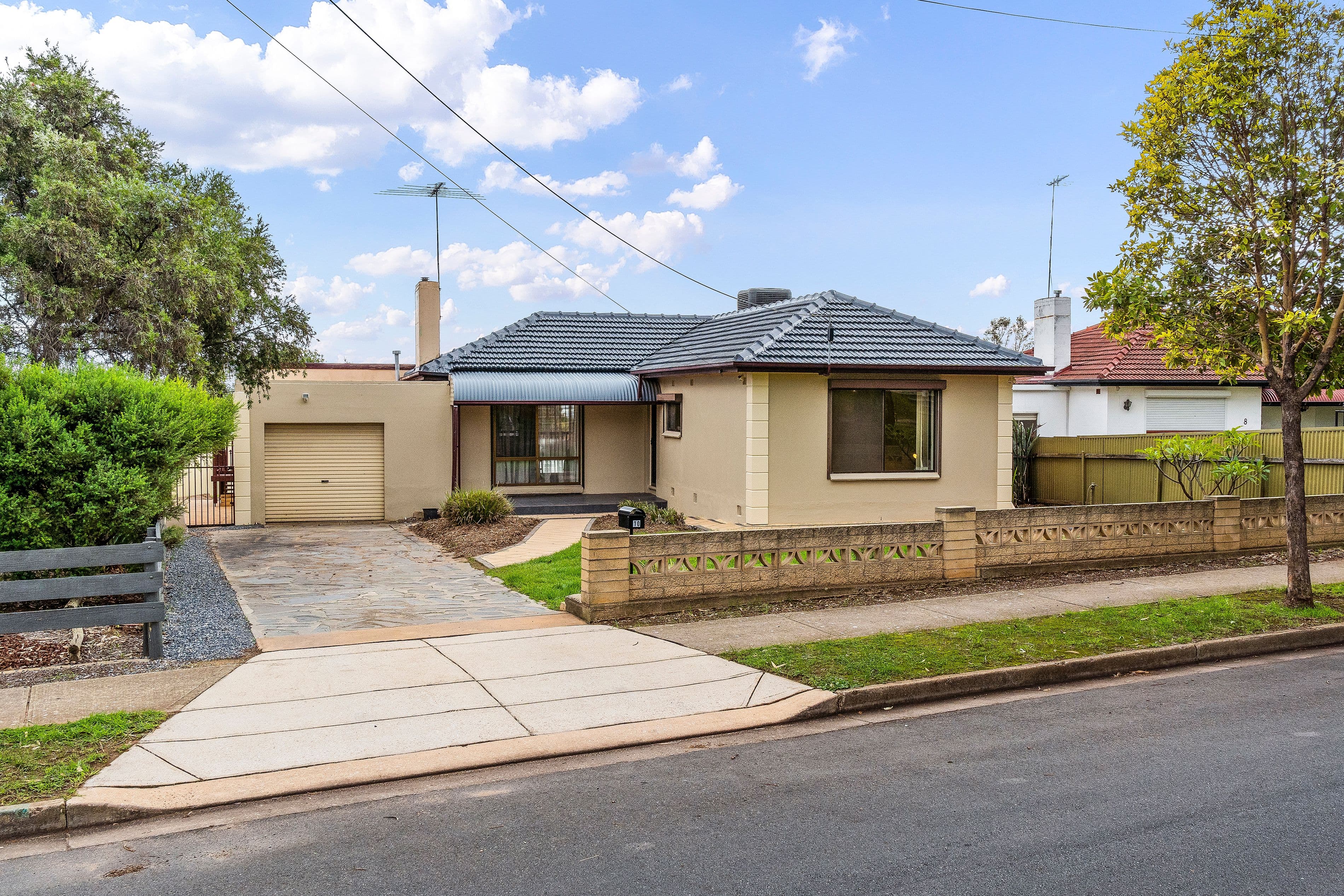 10 Clearview Crescent, Clearview SA 5085, Clearview - Image 1