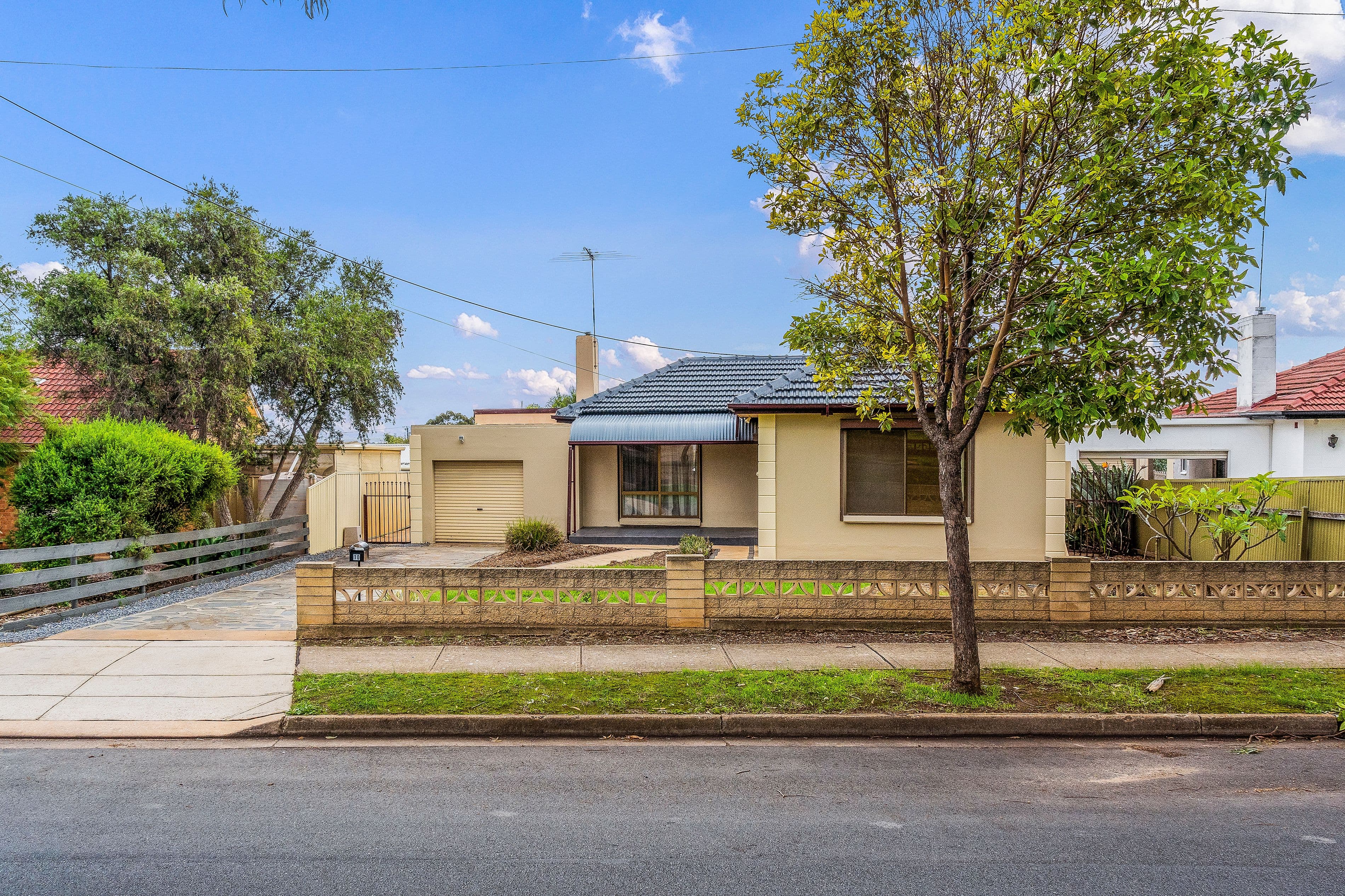 10 Clearview Crescent, Clearview SA 5085, Clearview - Thumbnail 2