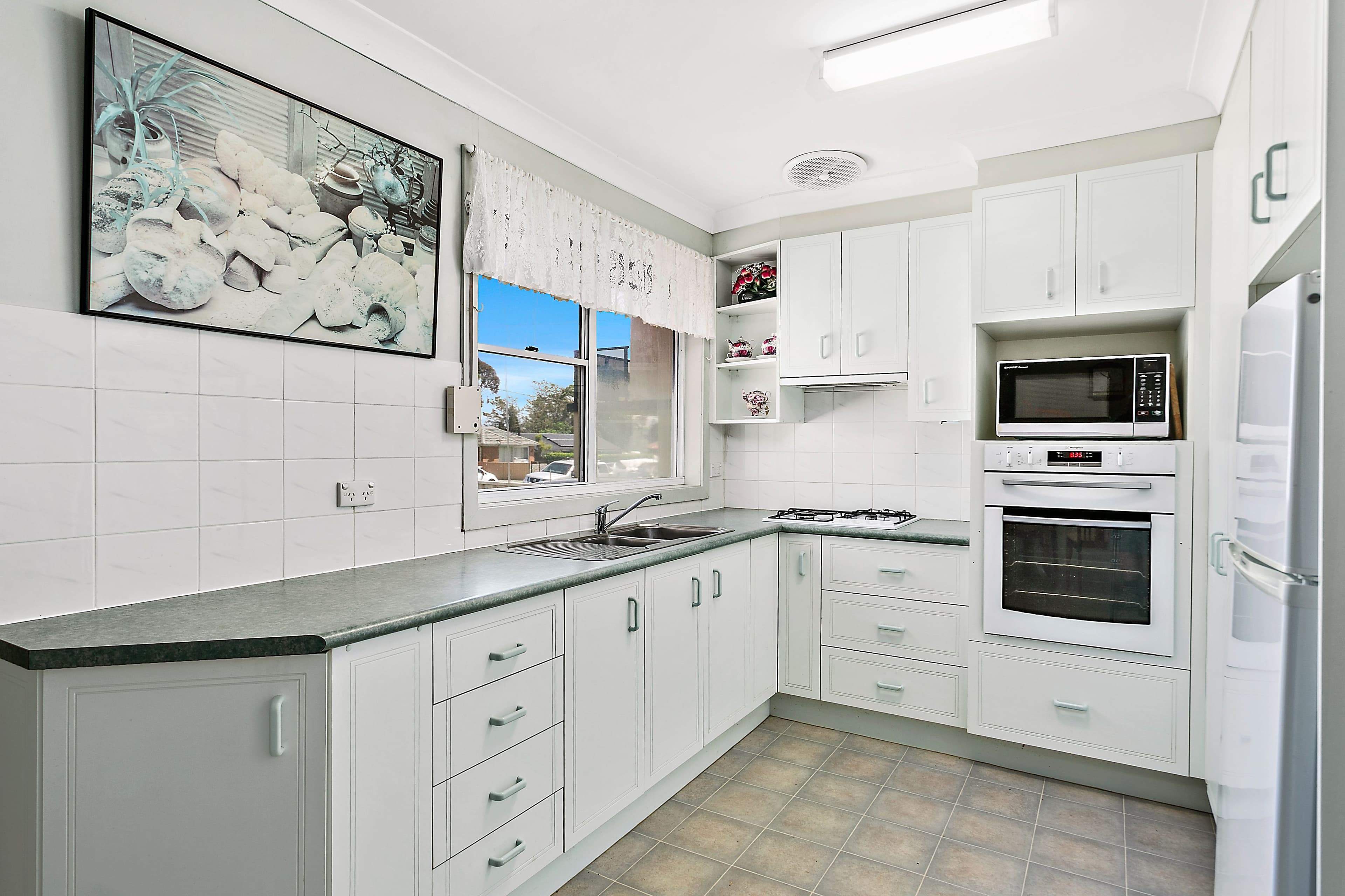 13 Sammat Avenue, Barrack Heights - Thumbnail 2