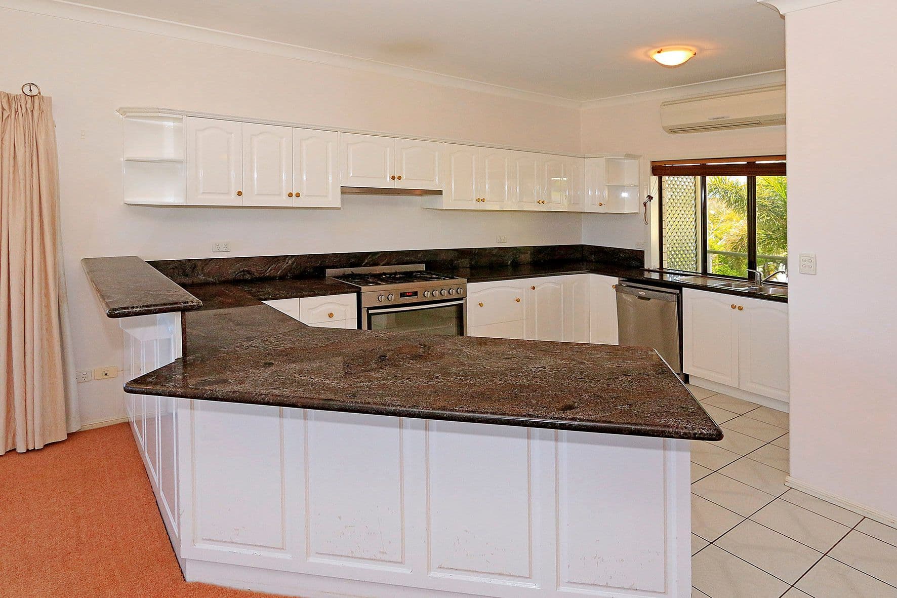 33 Shaw Avenue, Yeppoon QLD 4703, Yeppoon - Thumbnail 6