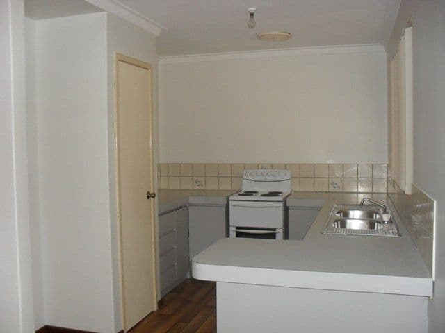 13 Chich Place, CANNINGTON WA 6107, Cannington - Thumbnail 2