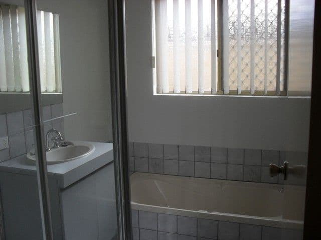 13 Chich Place, CANNINGTON WA 6107, Cannington - Thumbnail 4