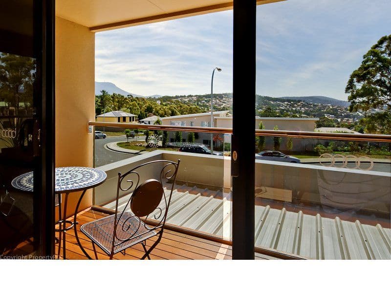 51 Sandra Drive, BLACKMANS BAY TAS 7052, Blackmans Bay - Thumbnail 2