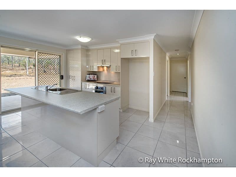 657 Montgomerie Street, Lakes Creek QLD 4701, Lakes Creek - Thumbnail 5