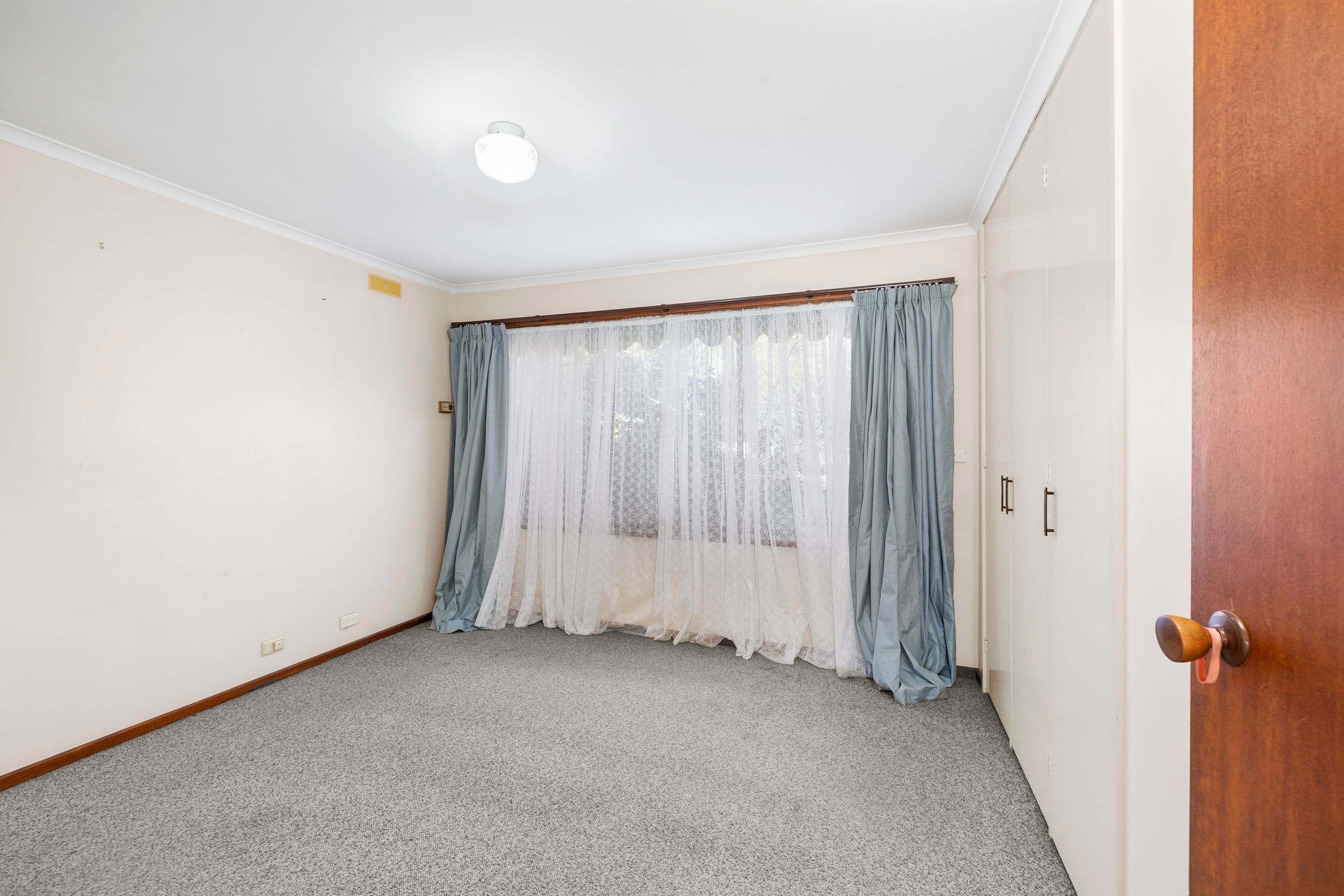 37 Clydevale Avenue, Clyde North VIC 3978, Clyde North - Thumbnail 5