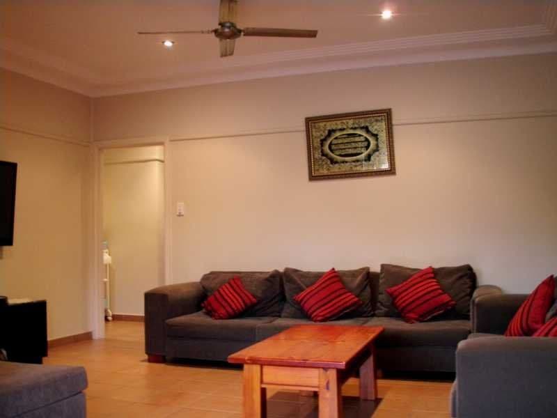 33 Lawford Street, GREENACRE NSW 2190, Greenacre - Thumbnail 2