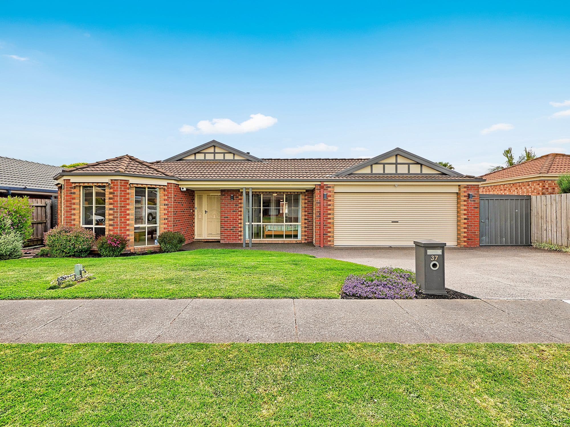 37 Jessie Street, Cranbourne North VIC 3977, Cranbourne North - Image 1