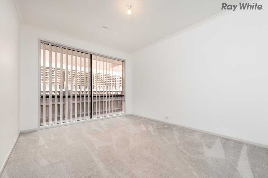 79 Stagecoach Crescent, Sydenham VIC 3037, Sydenham - Thumbnail 2