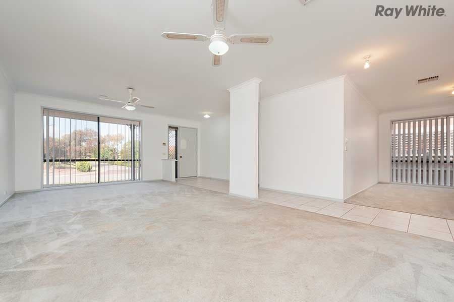 79 Stagecoach Crescent, Sydenham VIC 3037, Sydenham - Thumbnail 4