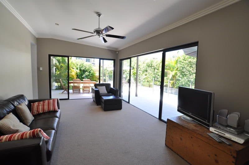 15 Wells Street, SOUTHPORT QLD 4215, Southport - Thumbnail 6