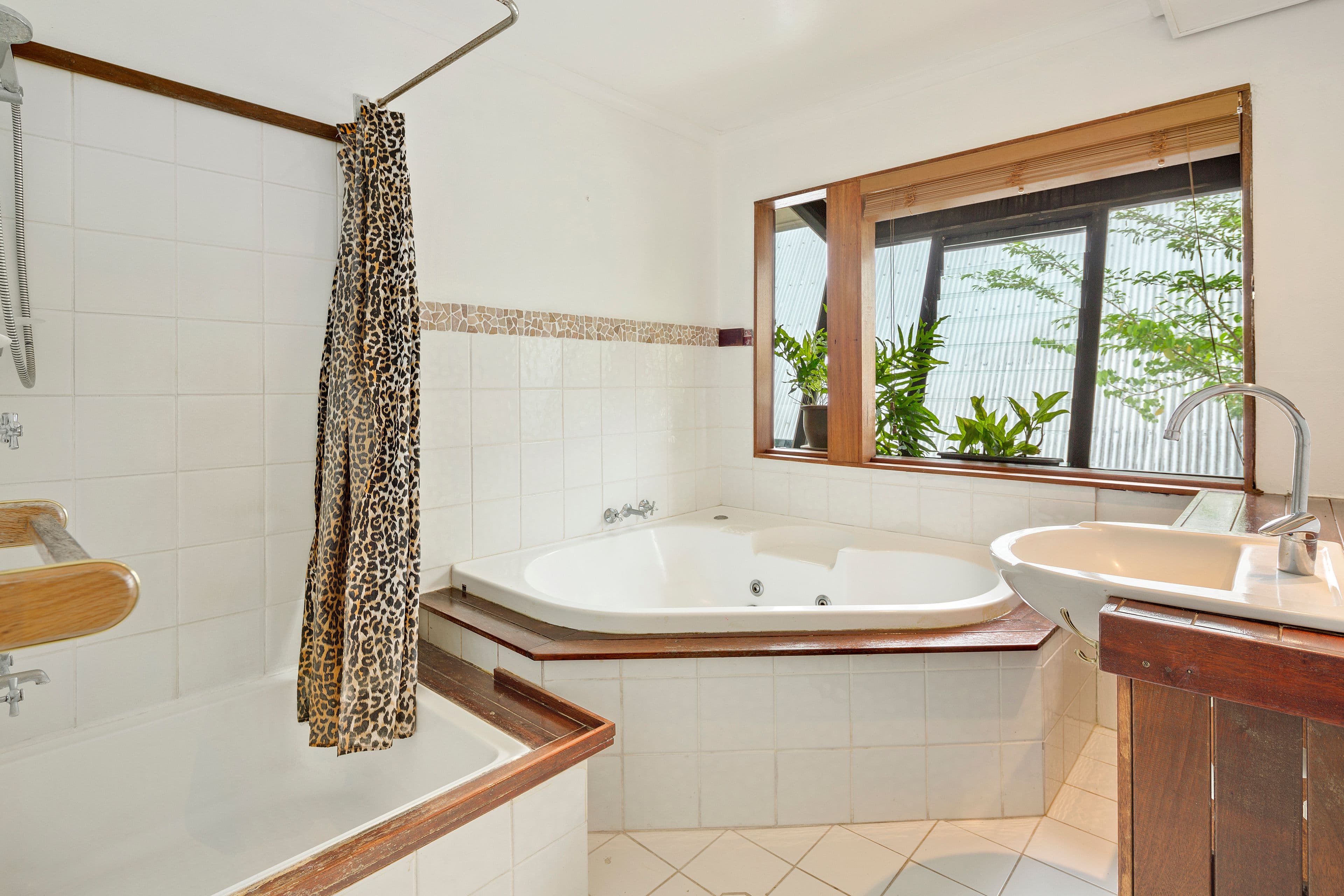 4 Iluka Street, Cannonvale QLD 4802, Cannonvale - Thumbnail 8