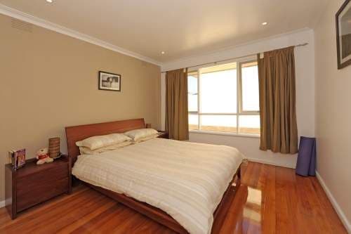 8 Woods Avenue, MORDIALLOC VIC 3195, Mordialloc - Thumbnail 4