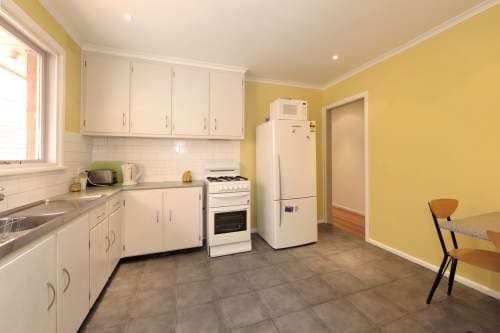 8 Woods Avenue, MORDIALLOC VIC 3195, Mordialloc - Thumbnail 6
