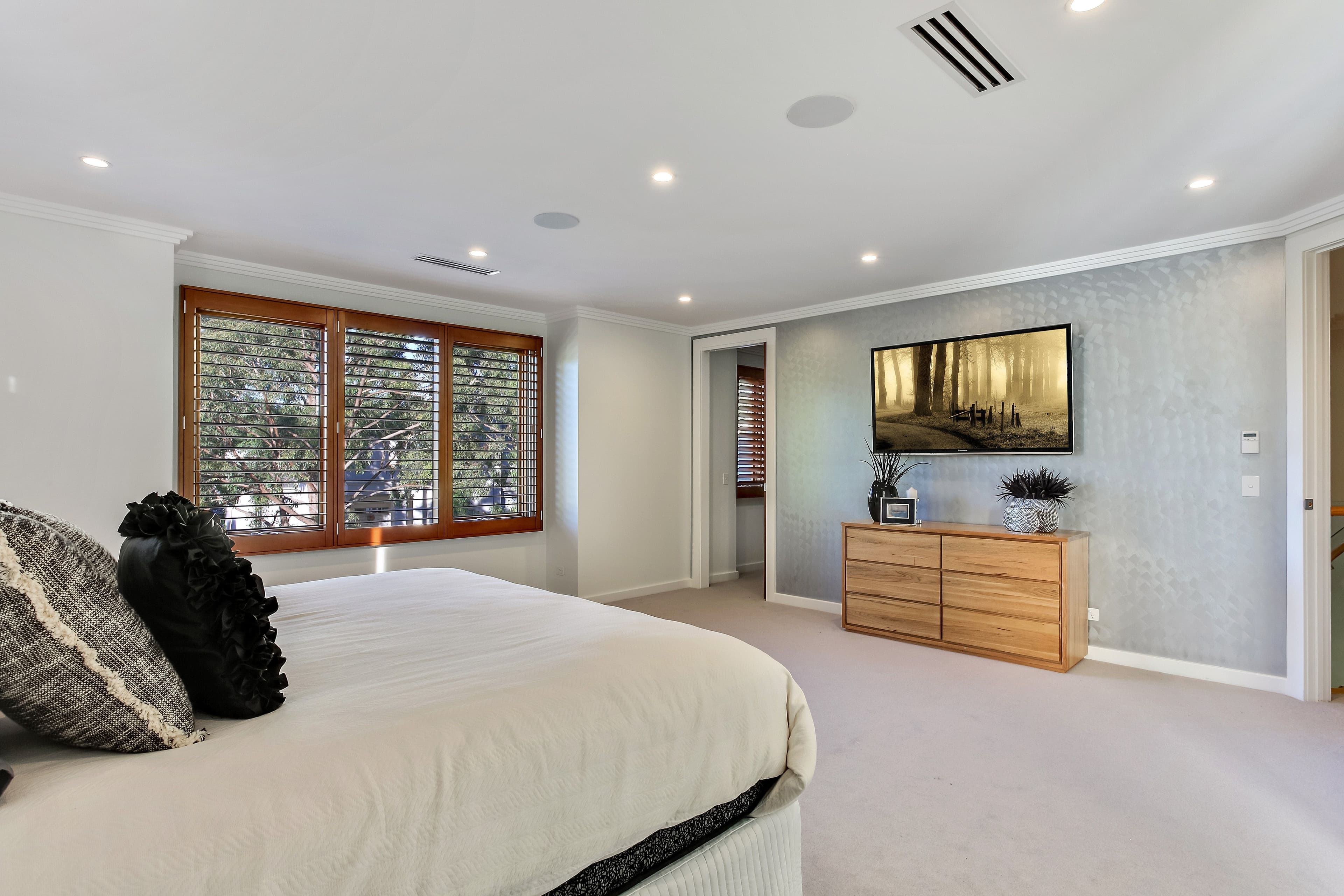 74 Edgewater Drive, Bella Vista - Thumbnail 3