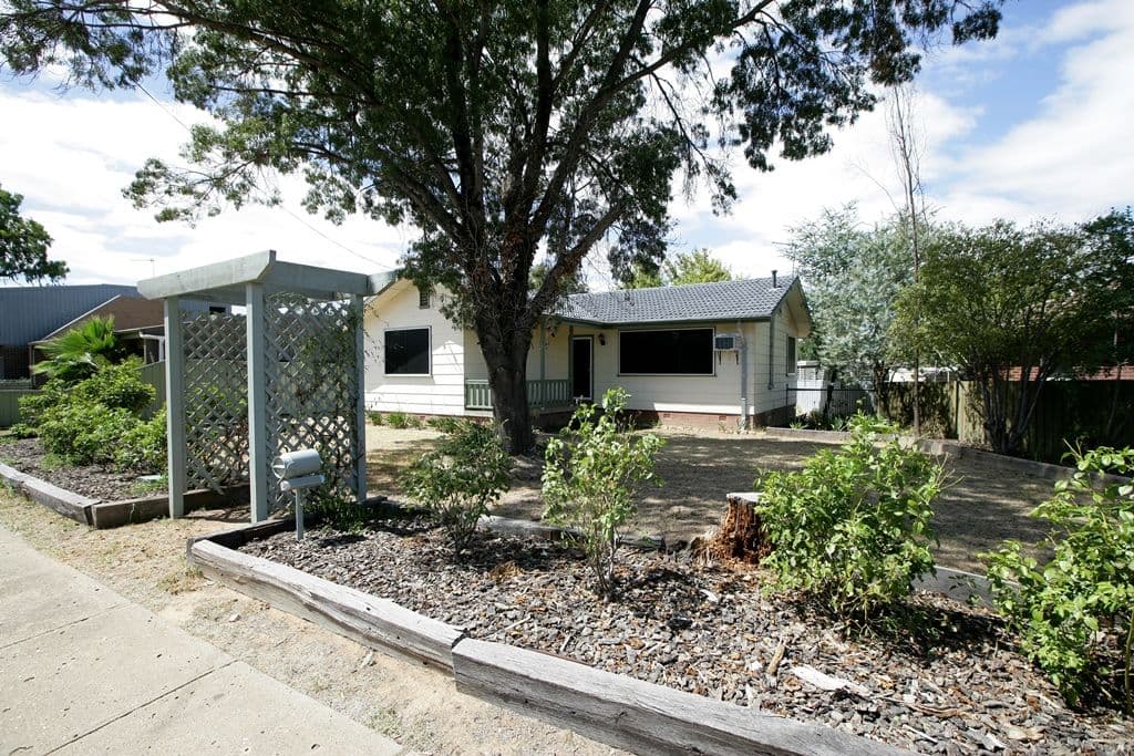 14 Chifley Crescent, Kooringal NSW 2650, Kooringal - Thumbnail 2