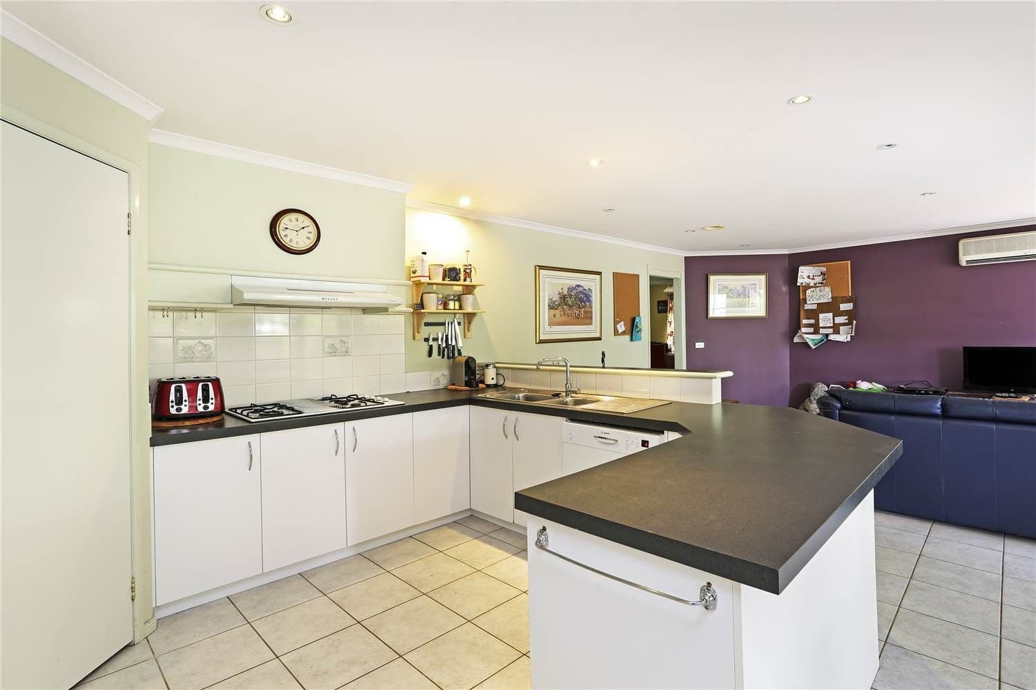 8 Ingrid Place, LARA VIC 3212, Lara - Thumbnail 2
