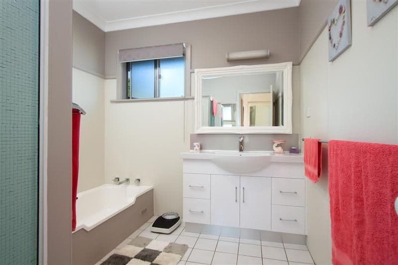 5 Blowering Road, Tumut NSW 2720, Tumut - Thumbnail 8