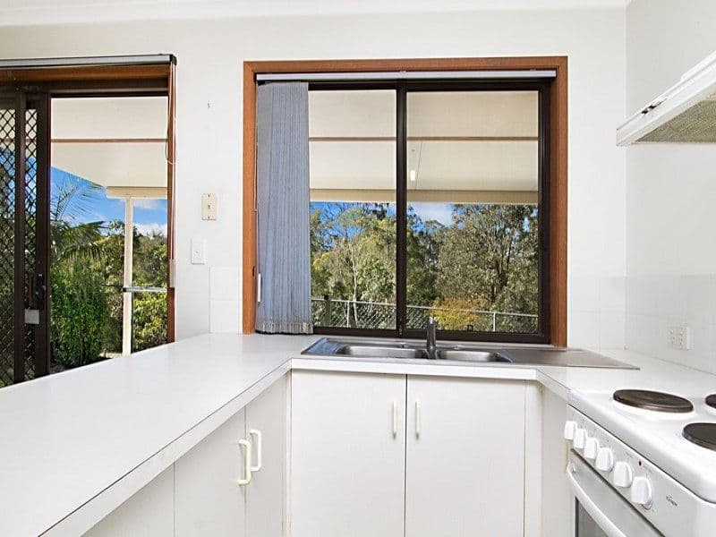 54 Dorset Drive, ROCHEDALE SOUTH QLD 4123, Rochedale South - Thumbnail 4