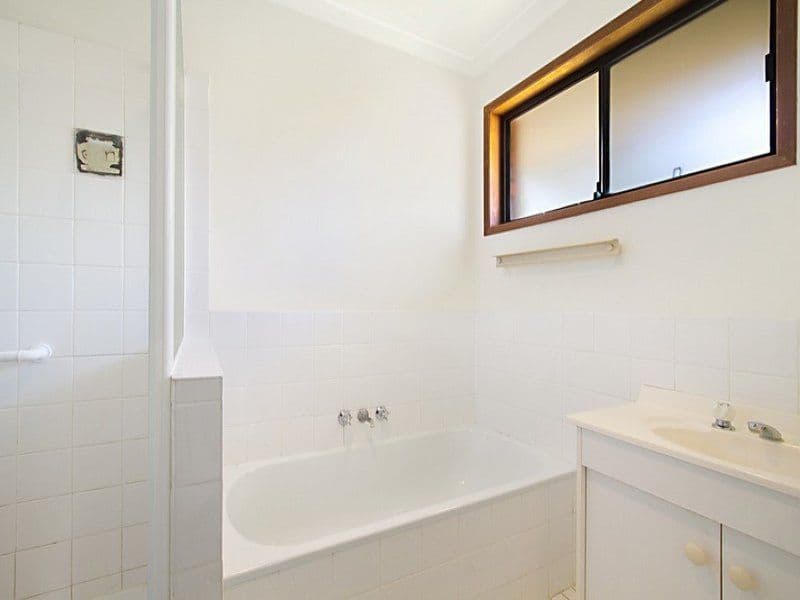 54 Dorset Drive, ROCHEDALE SOUTH QLD 4123, Rochedale South - Thumbnail 6