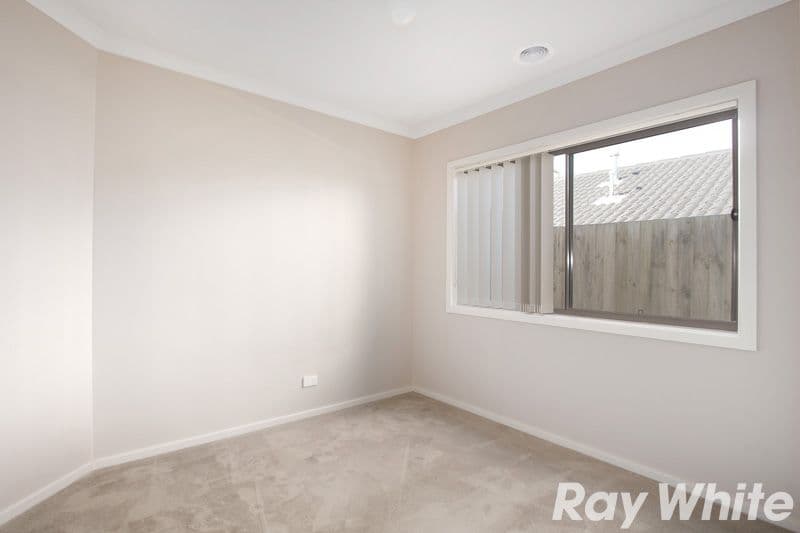 143 Ahern Road, PAKENHAM VIC 3810, Pakenham - Thumbnail 5