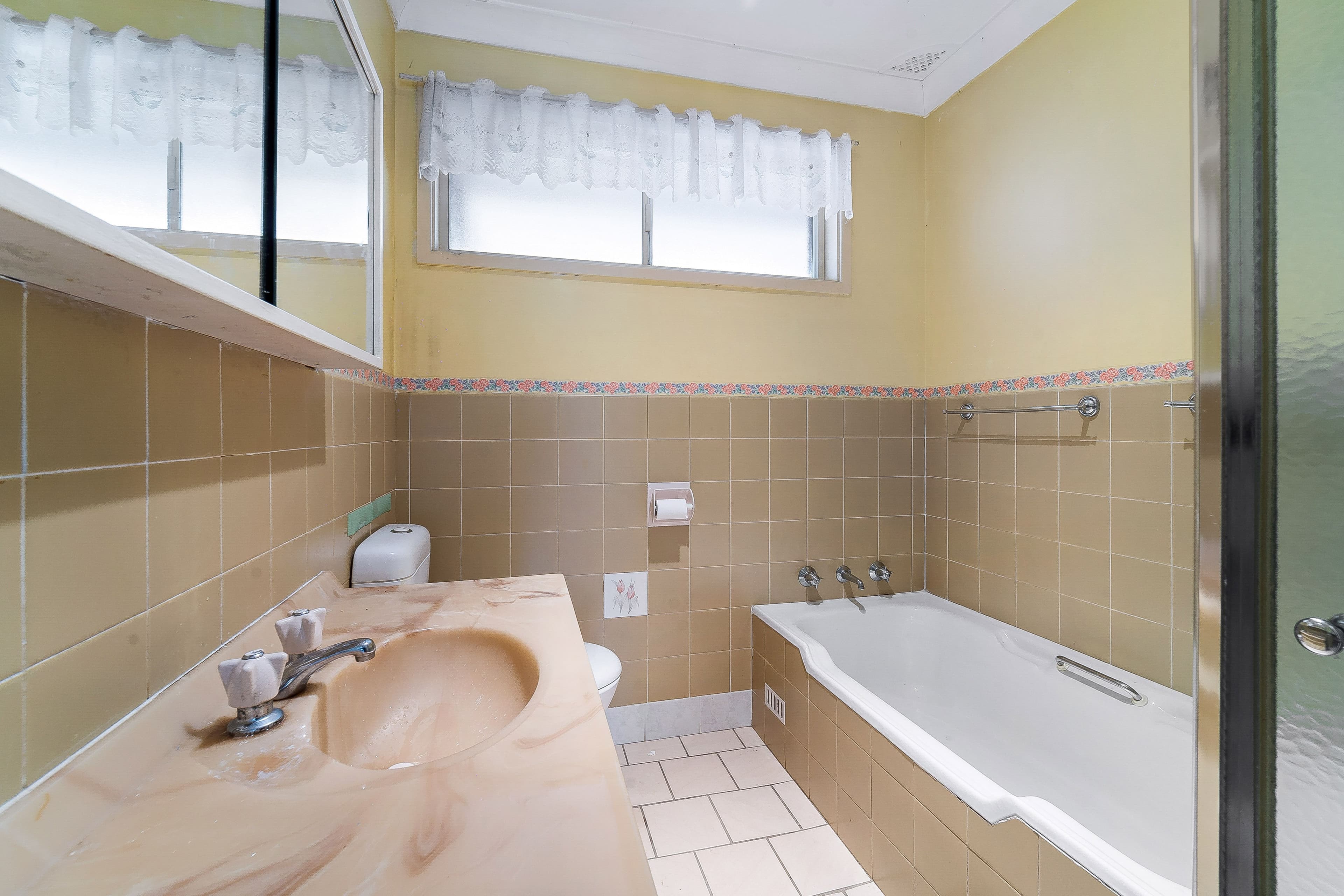 8 Owen Road, Georges Hall NSW 2198, Georges Hall - Thumbnail 8