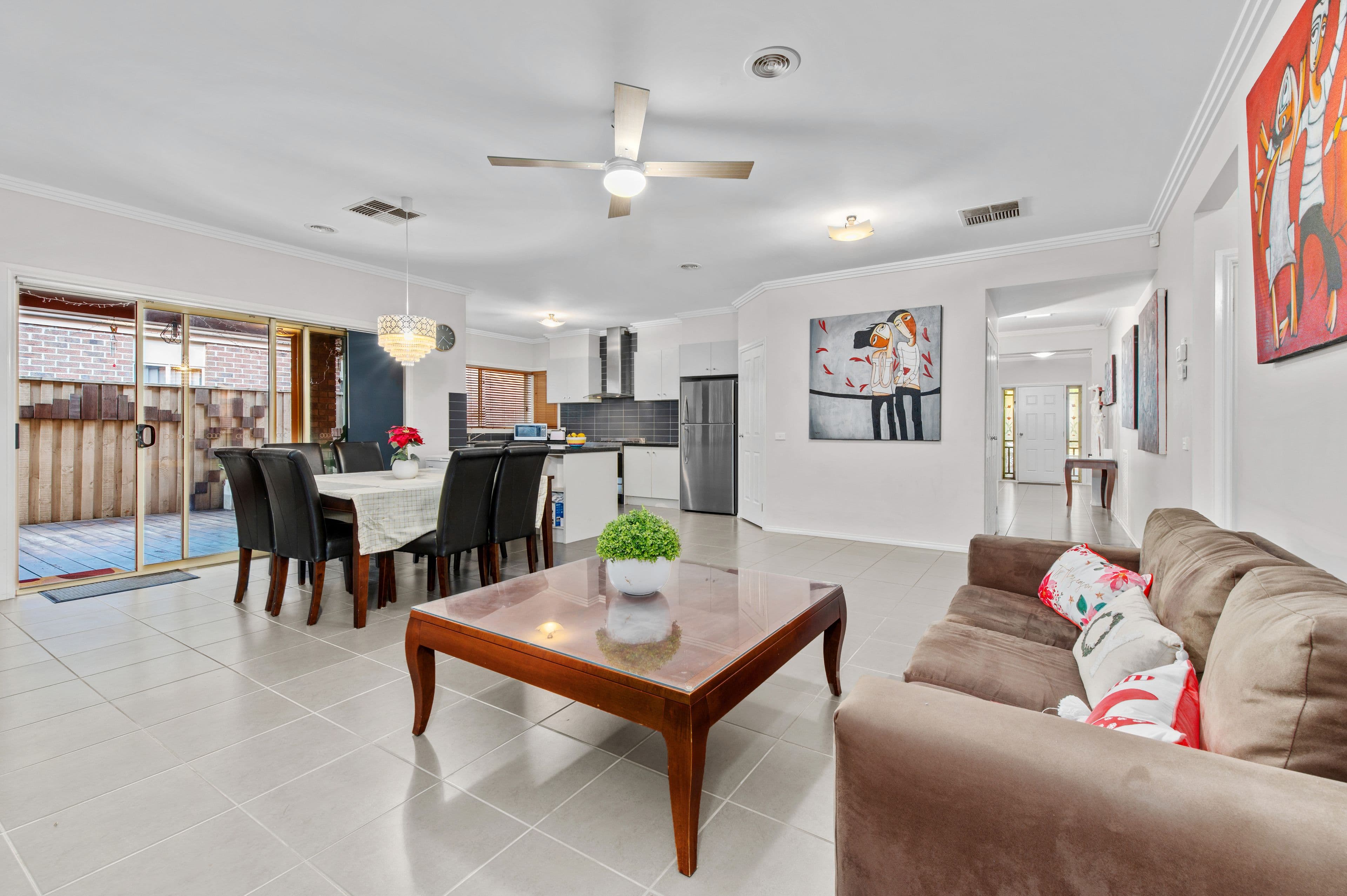 6 Pardalote Close, South Morang VIC 3752, South Morang - Thumbnail 3