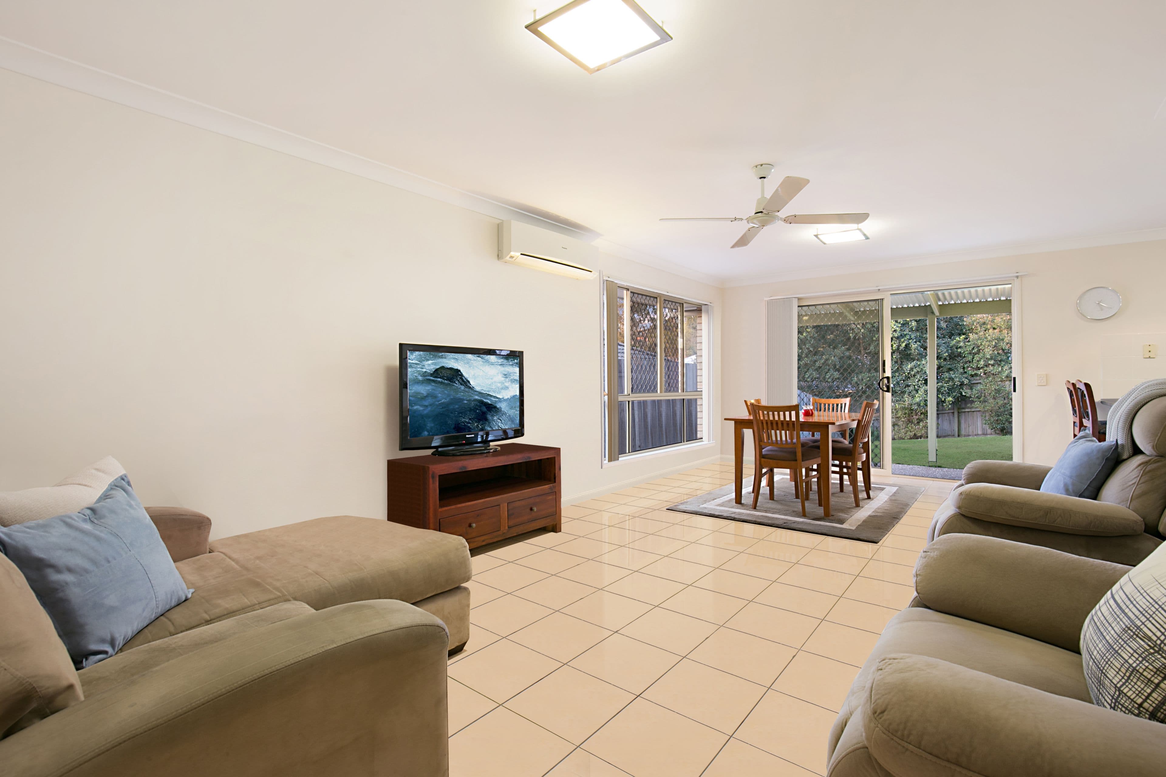 29 Carnarvon Crescent, Waterford QLD 4133, Waterford - Thumbnail 2