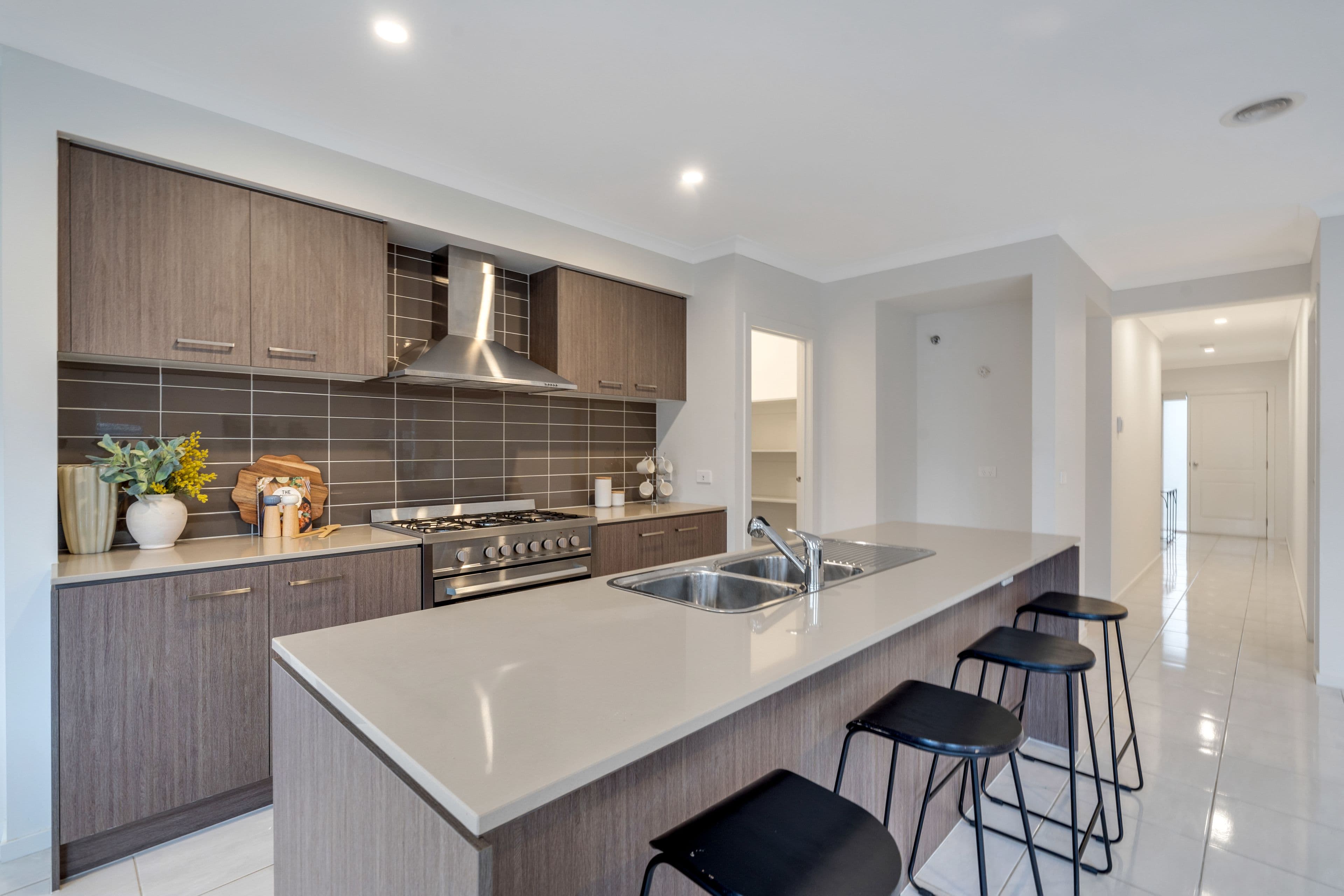 31 Lemongrass Drive, Mickleham VIC 3064, Mickleham - Thumbnail 2