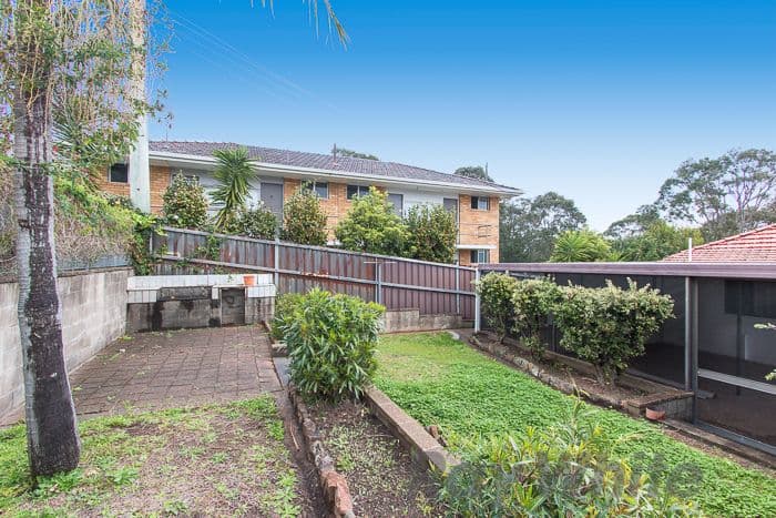 12 Sherburn Place, Charlestown - Thumbnail 8