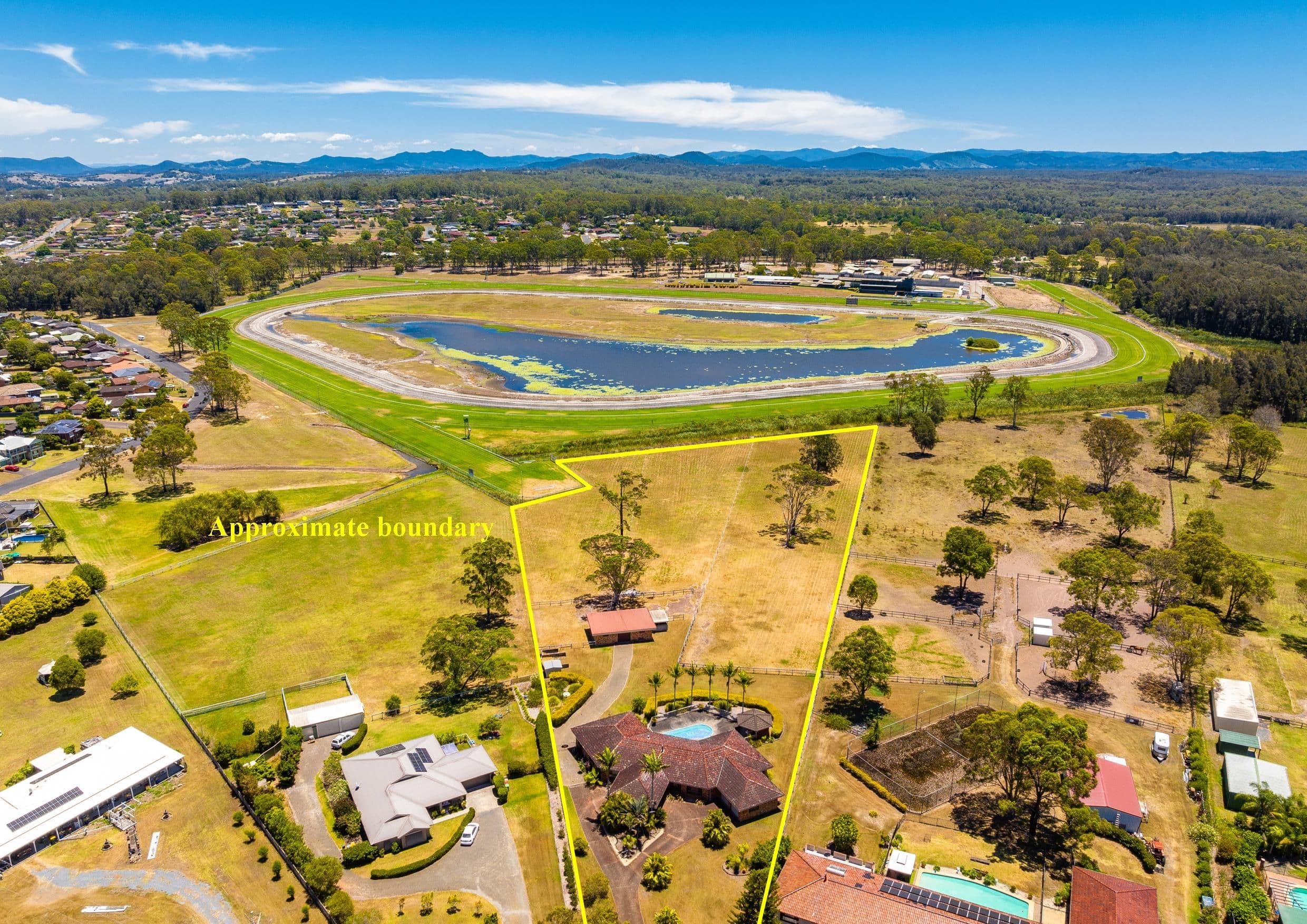 16 Kurrajong Crescent, Taree NSW 2430, Taree - Thumbnail 2