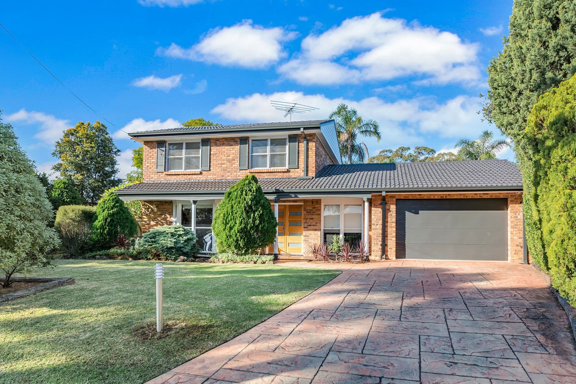 2 Starr Close, Camden - Image 1