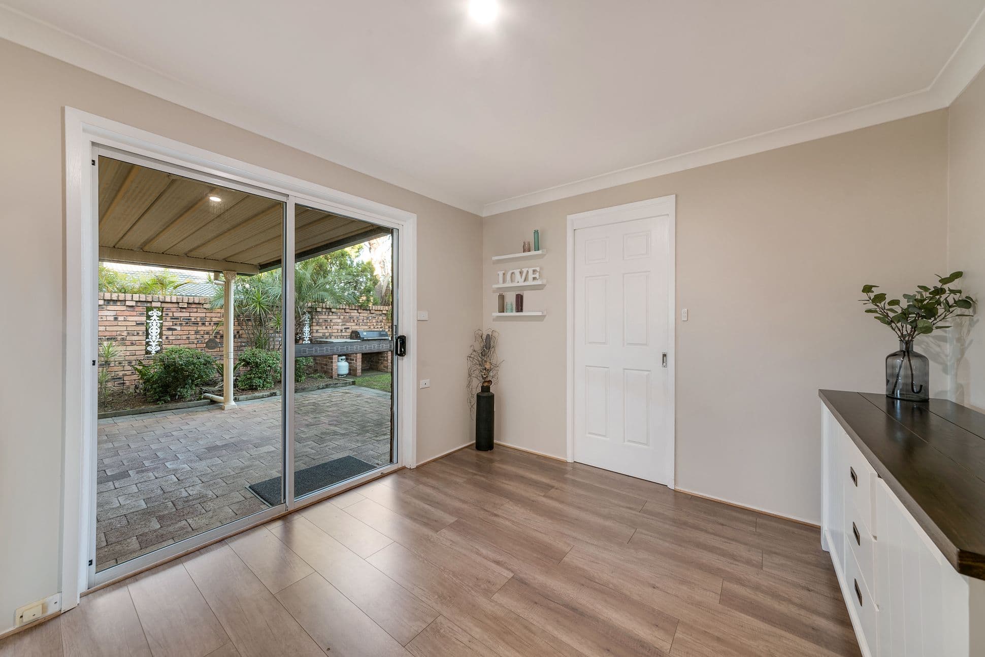 2 Starr Close, Camden - Thumbnail 6