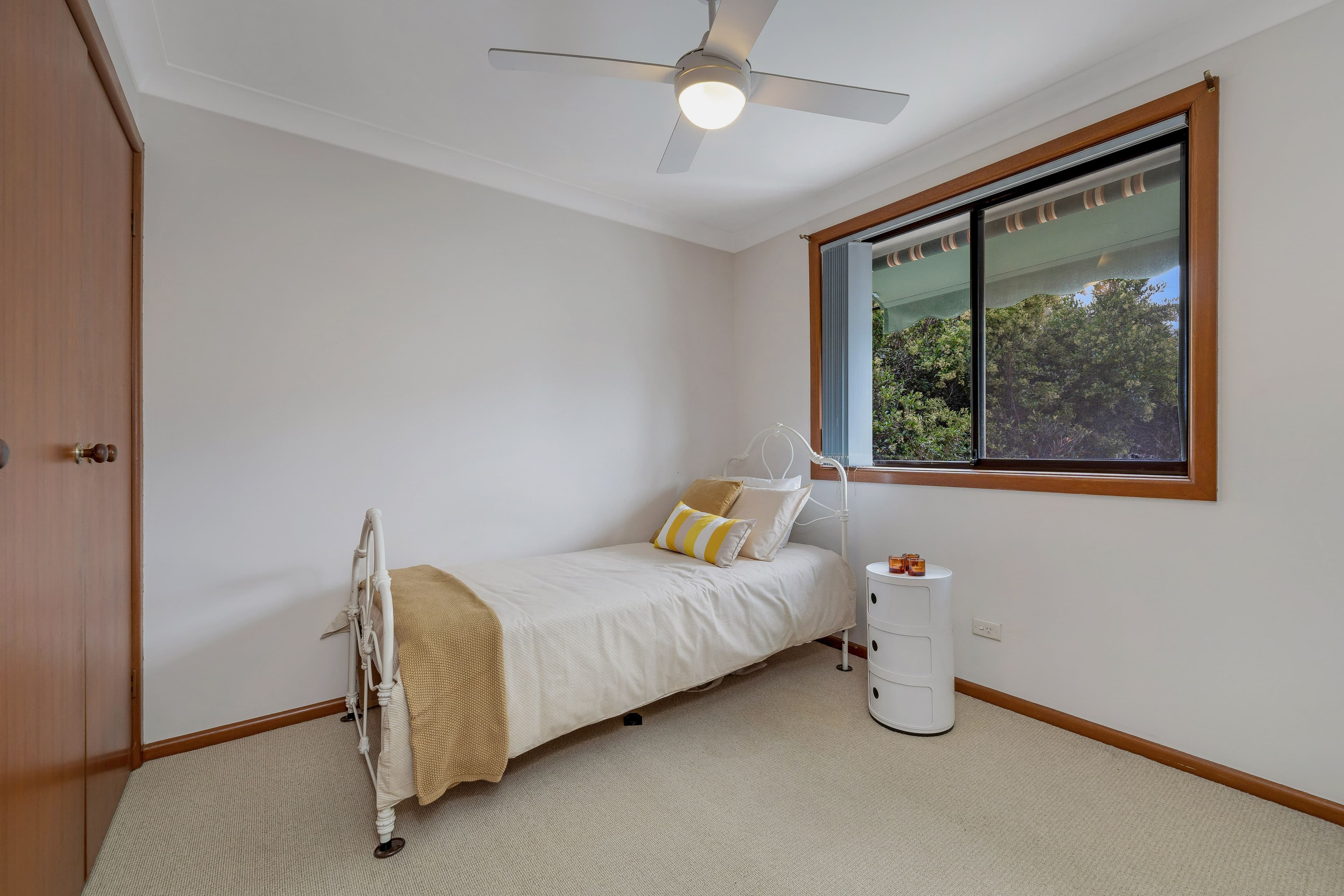 41 Yvonne Crescent, Georges Hall NSW 2198, Georges Hall - Thumbnail 8