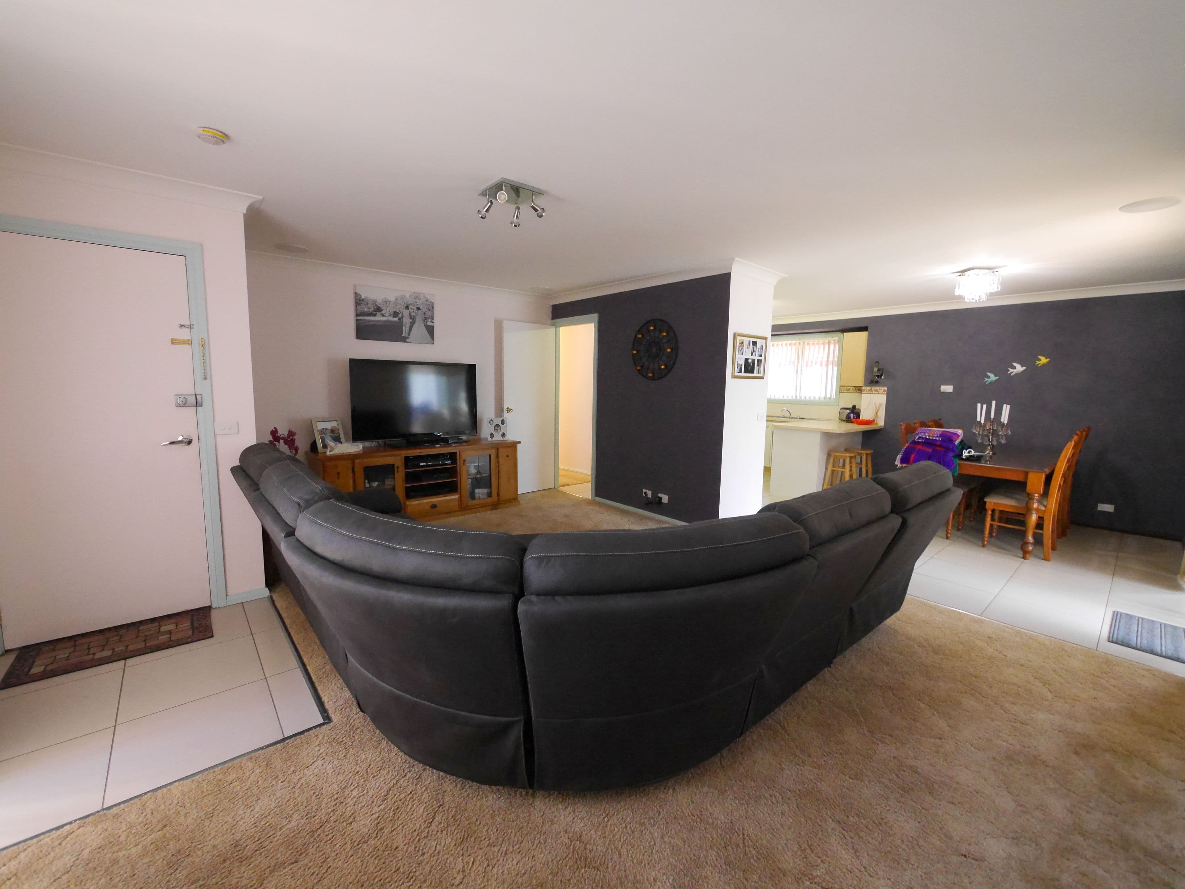 2 Echuca Place, Cowra - Thumbnail 3