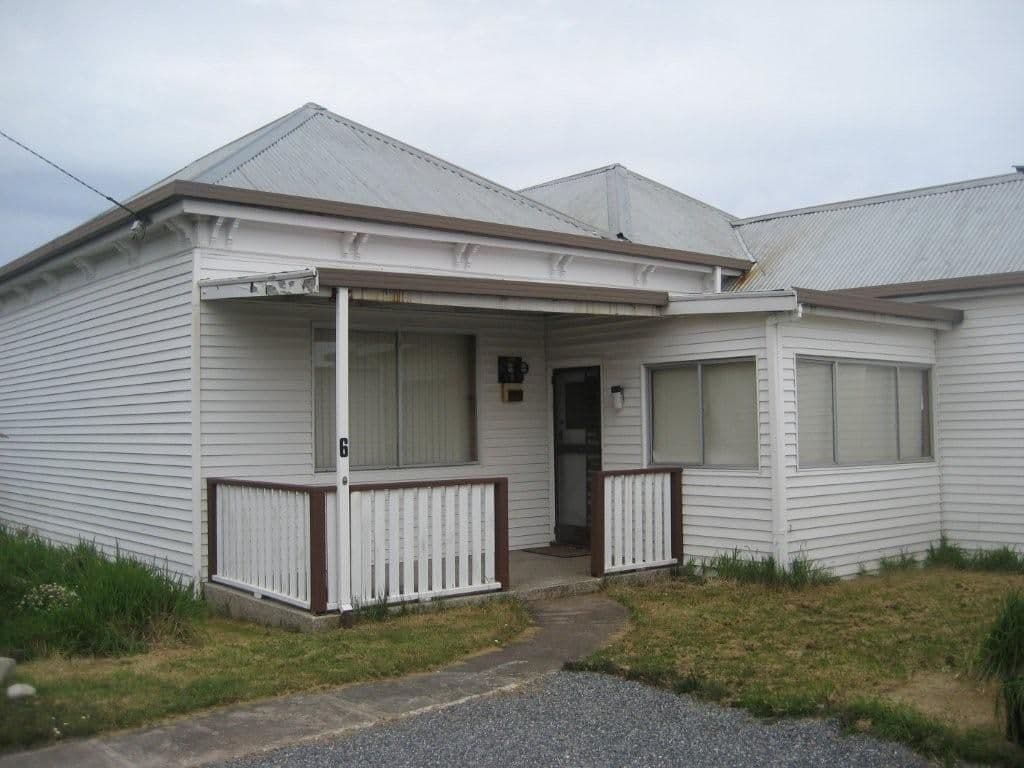 6  Lynch Street, STRAHAN TAS 7468, Strahan - Thumbnail 2