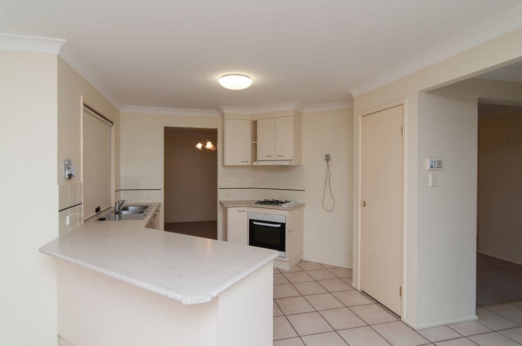 10 Bearke Place, Bracken Ridge QLD 4017, Bracken Ridge - Thumbnail 2
