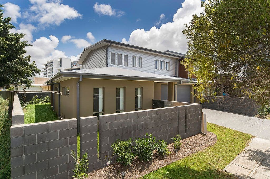 2 Compass Drive, Biggera Waters QLD 4216, Biggera Waters - Thumbnail 2