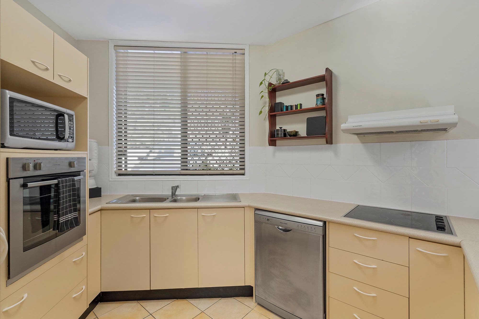 392 Chatswood Road, Shailer Park QLD 4128, Shailer Park - Thumbnail 8